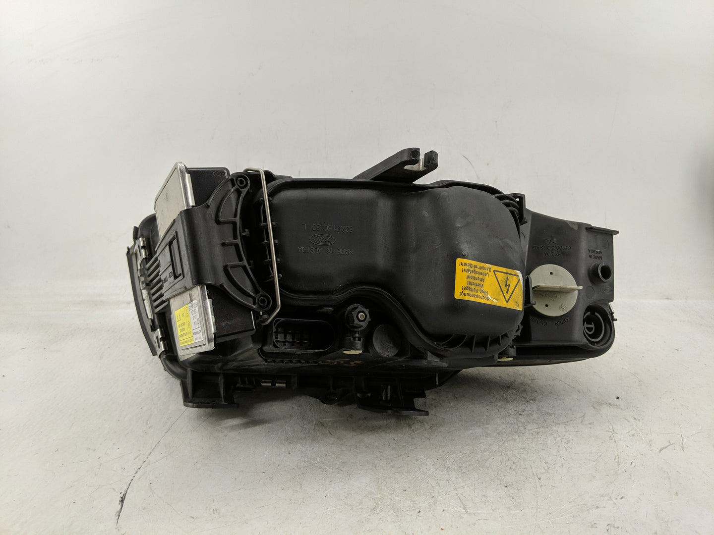 2003-2006 Audi A4 Driver Left Oem Head Light Headlight Lamp - Oemusedautoparts1.com