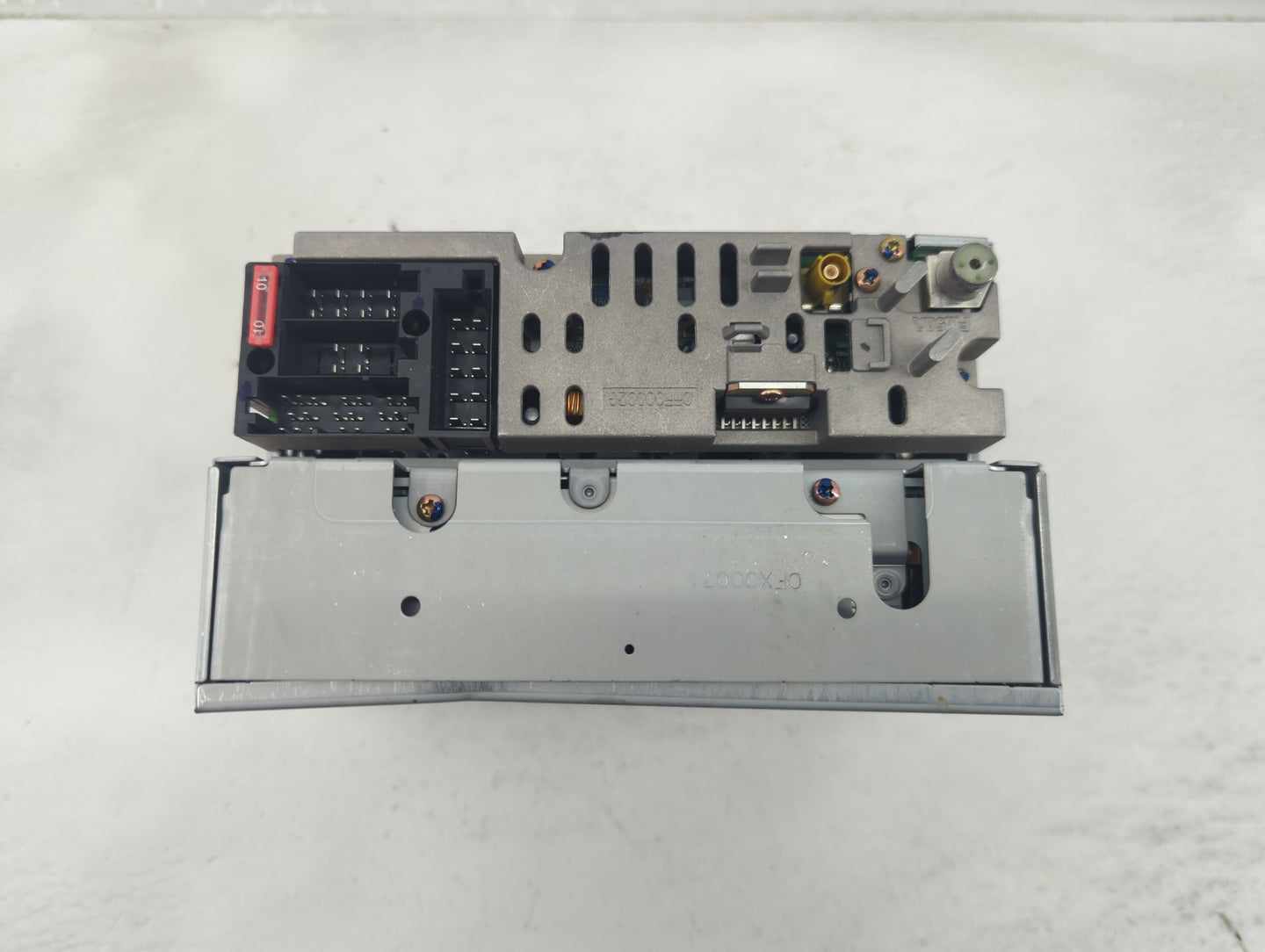 2006 Audi A4 Radio AM FM Cd Player Receiver Replacement P/N:8E0 035 195 H Fits OEM Used Auto Parts - Oemusedautoparts1.com