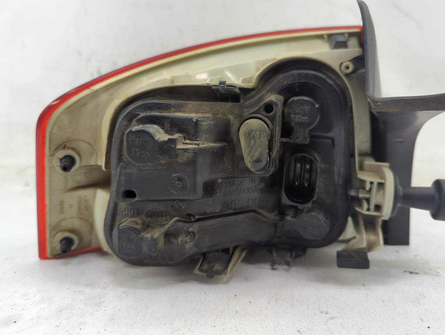 2005-2008 Audi A4 Tail Light Assembly Passenger Right OEM P/N:8E5945096A Fits Fits 2005 2006 2007 2008 OEM Used Auto Parts -