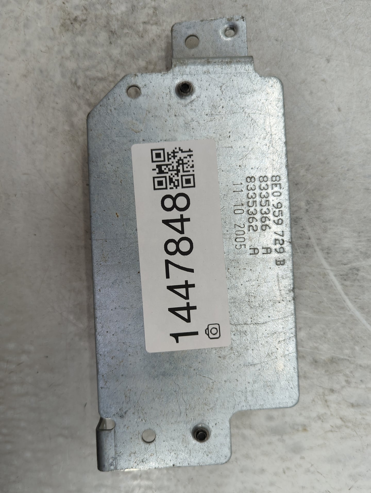 2002-2007 Audi A4 Memory Control Module - Oemusedautoparts1.com