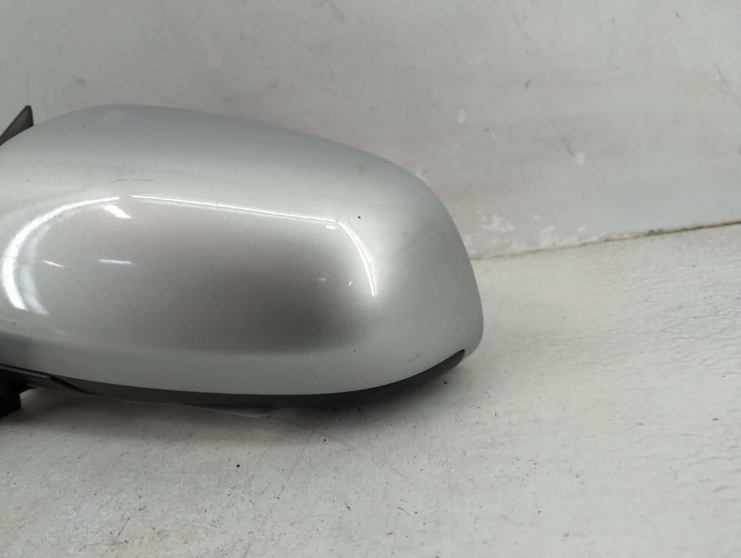 2002-2008 Audi A4 Driver Side View Mirror - Left Door Mirror OEM Used - Oemusedautoparts1.com
