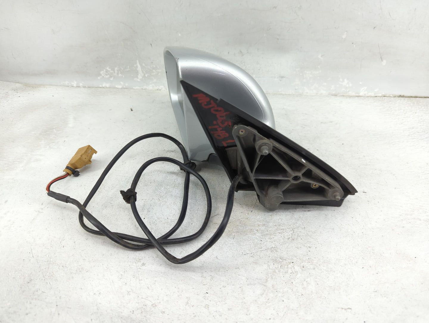 2002-2008 Audi A4 Driver Side View Mirror - Left Door Mirror OEM Used - Oemusedautoparts1.com