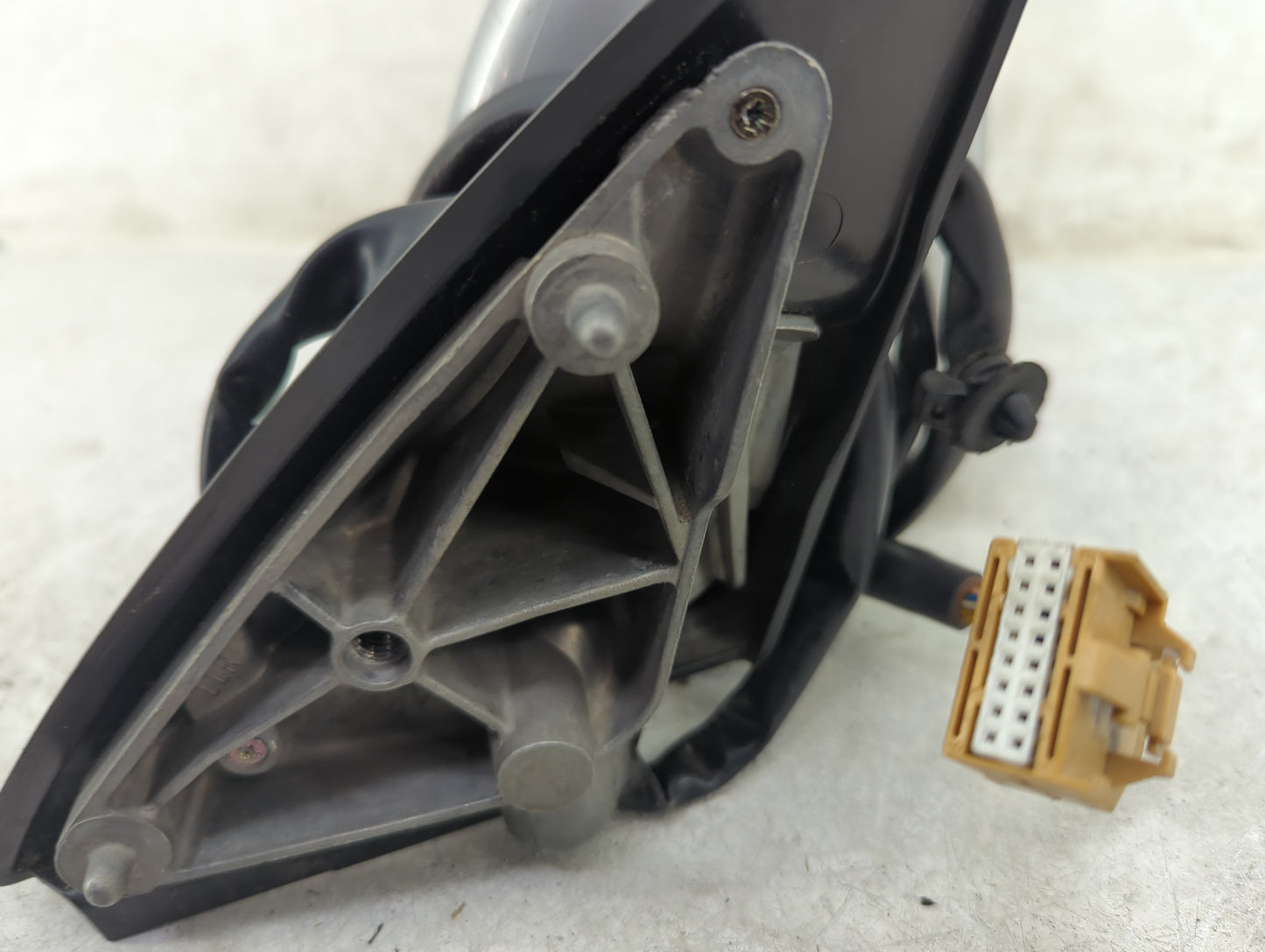 2002-2008 Audi A4 Passenger Side View Mirror - Right Door Mirror OEM Used - Oemusedautoparts1.com