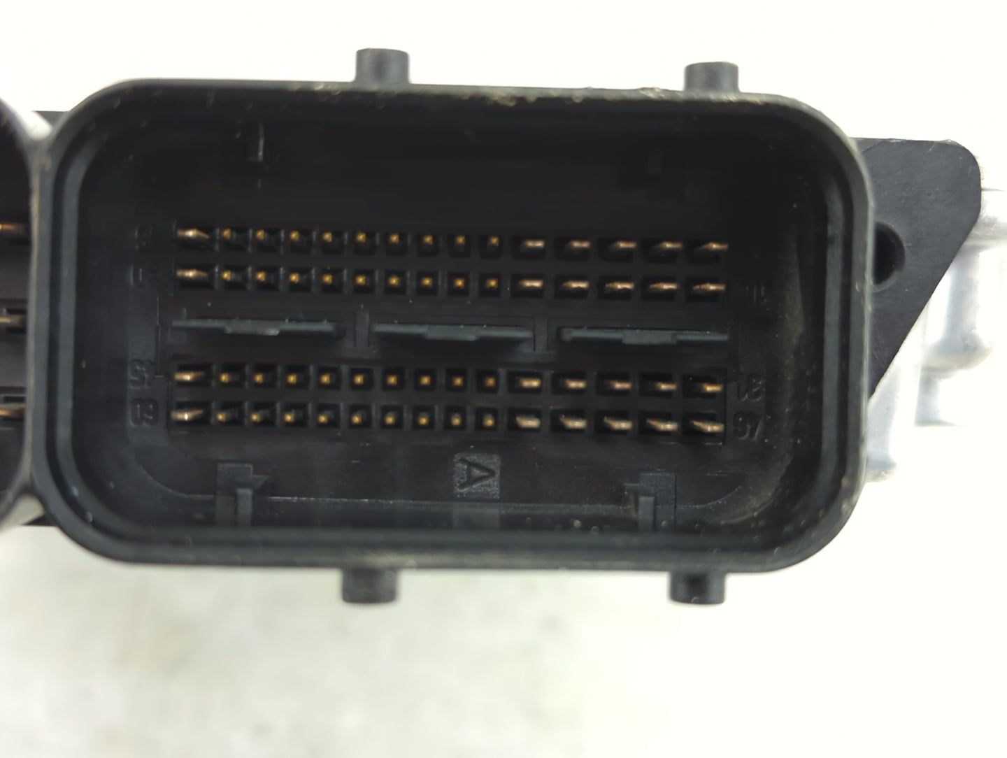 2006 Audi A4 PCM Engine Control Computer ECU ECM PCU OEM P/N:0 261 S02 223 8E0 910 115 M Fits OEM Used Auto Parts - Oemuseda