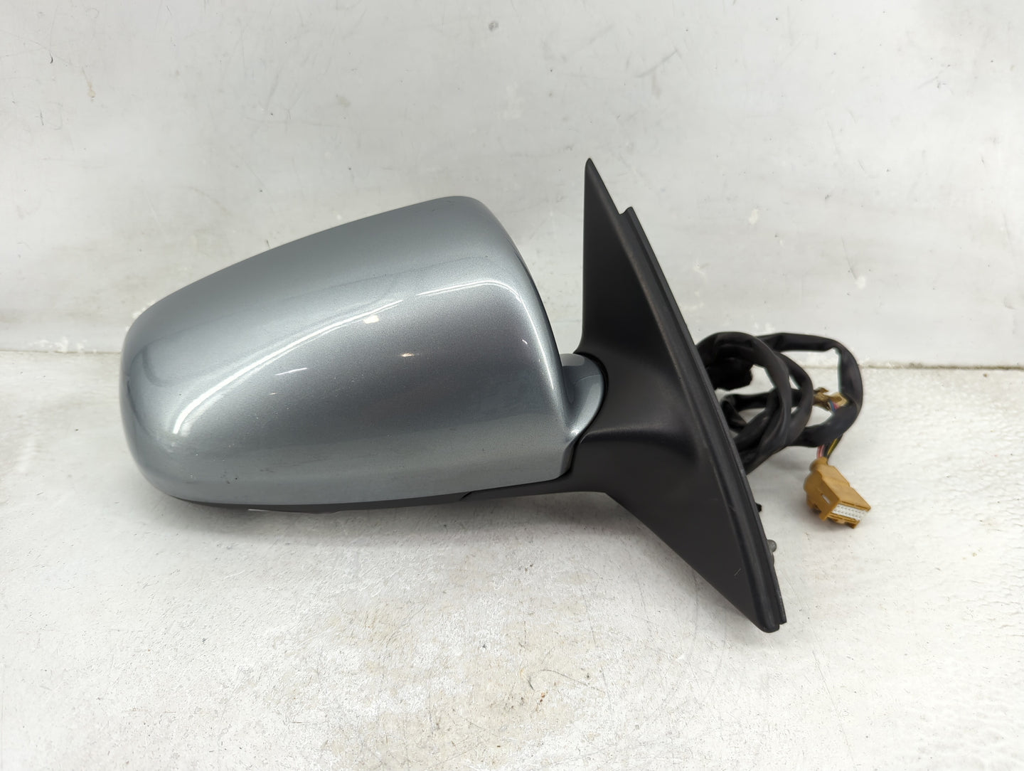 2002-2008 Audi A4 Passenger Side View Mirror - Right Door Mirror OEM Used - Oemusedautoparts1.com
