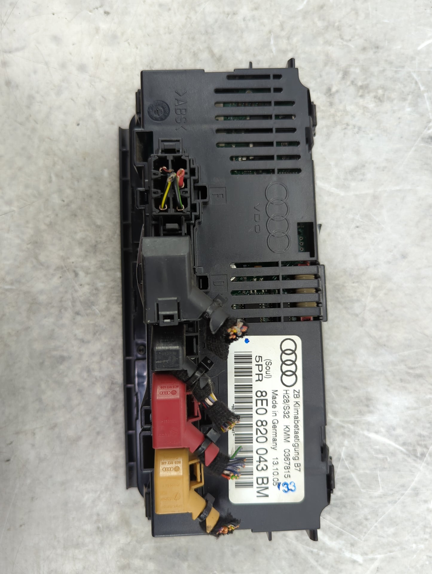 2005-2009 Audi A4 Climate Control Module Temperature AC/Heater Replacement P/N:8E0820043BM 0367815 Fits OEM Used Auto Parts 