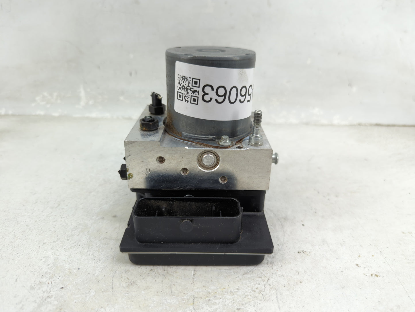 2006 Audi A4 ABS Pump Control Module Replacement P/N:8E0 910 517 D Fits OEM Used Auto Parts - Oemusedautoparts1.com