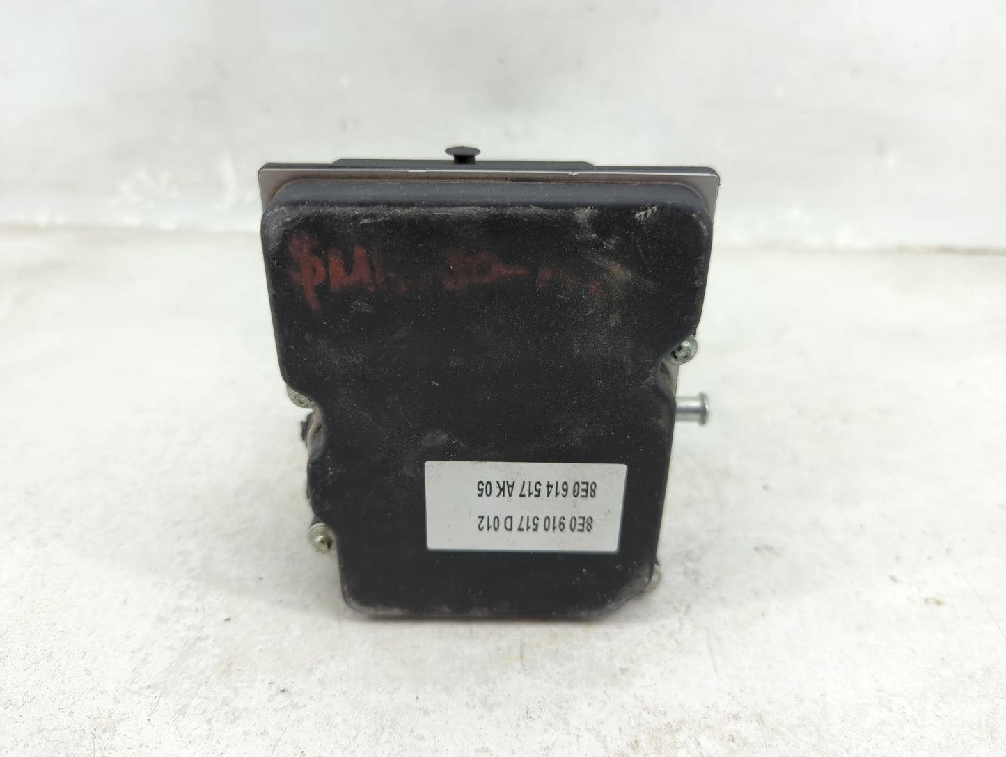2006 Audi A4 ABS Pump Control Module Replacement P/N:8E0 910 517 D Fits OEM Used Auto Parts - Oemusedautoparts1.com