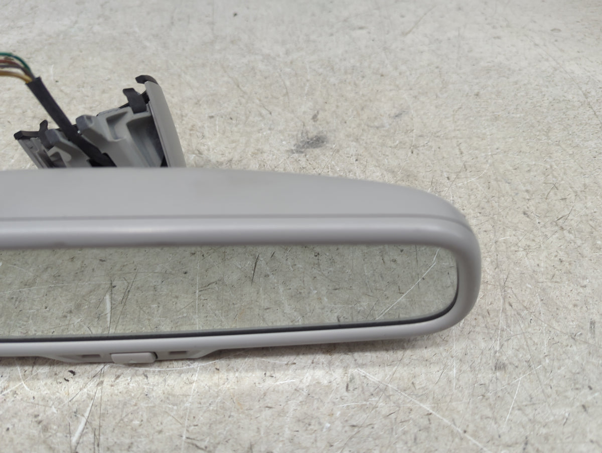 2006 Audi A4 Interior Rear View Mirror Replacement OEM P/N:E13 022201 1U0 857 511F, 905-1001 025, 102-F-2 2 22201 Fits OEM U