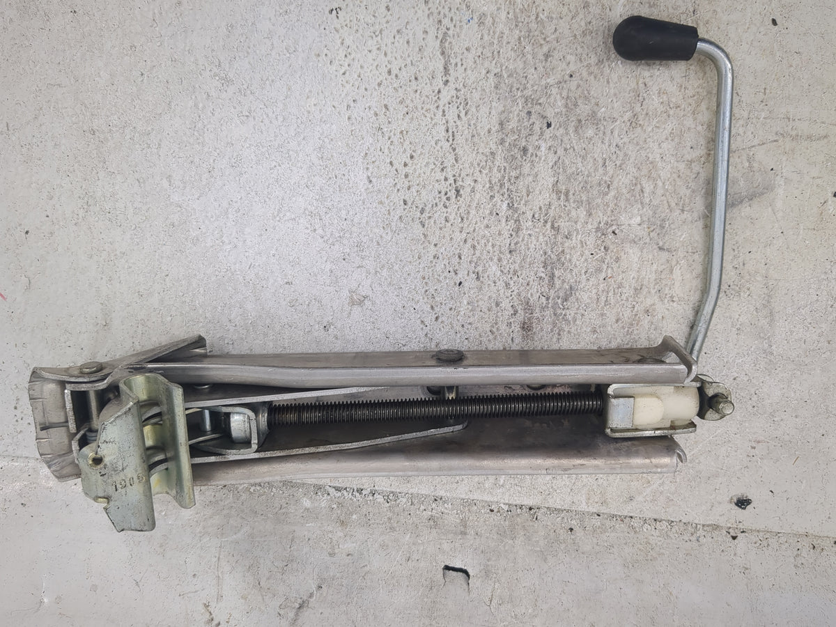 2006 Audi A4 Spare Scissor Car Jack - Oemusedautoparts1.com