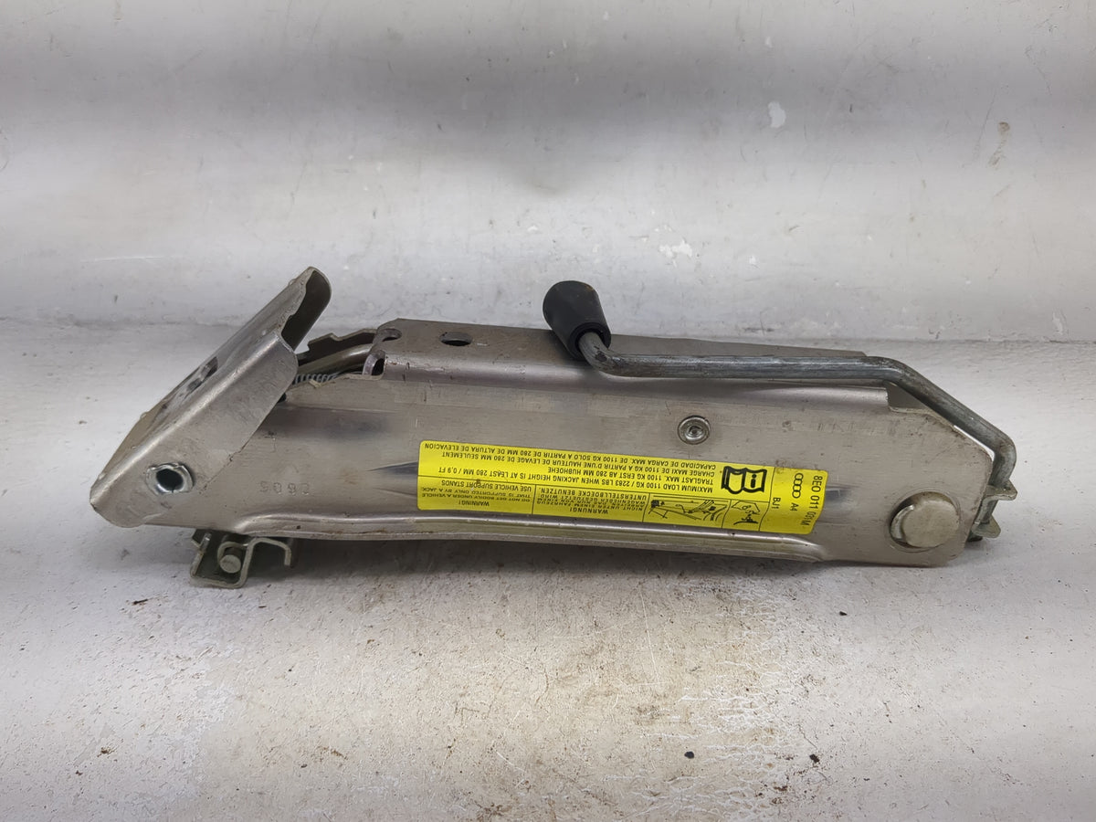 2006 Audi A4 Spare Scissor Car Jack 1512713 - Oemusedautoparts1.com
