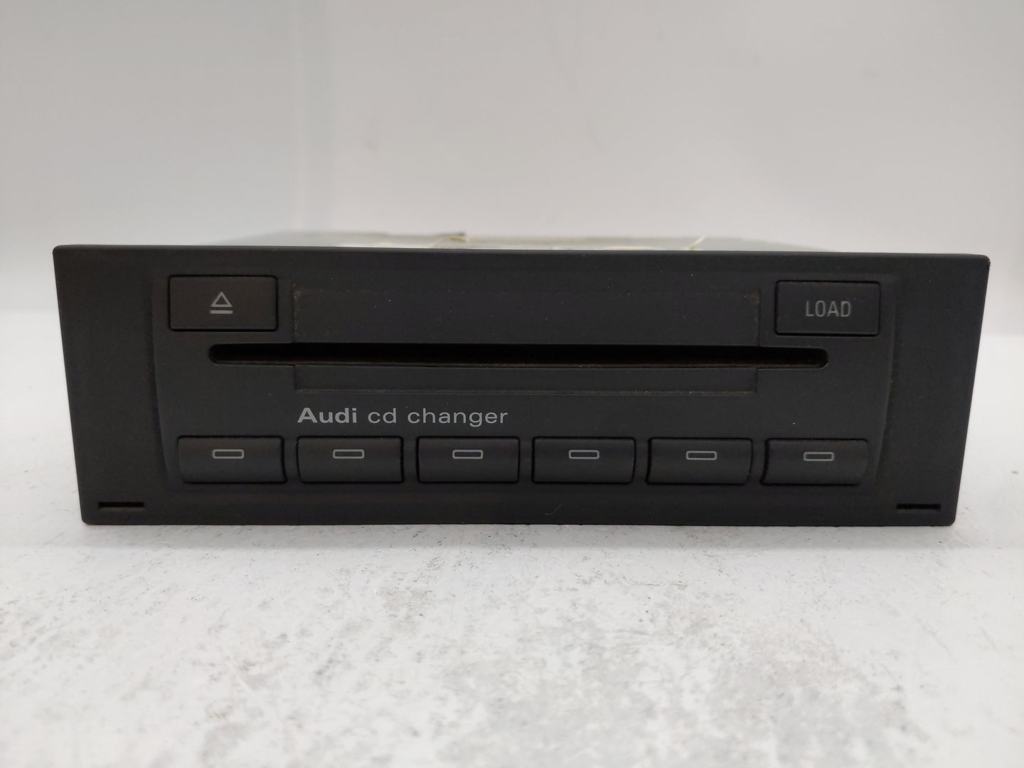 2002-2008 Audi A4 Am Fm Cd Player Radio Receiver - Oemusedautoparts1.com