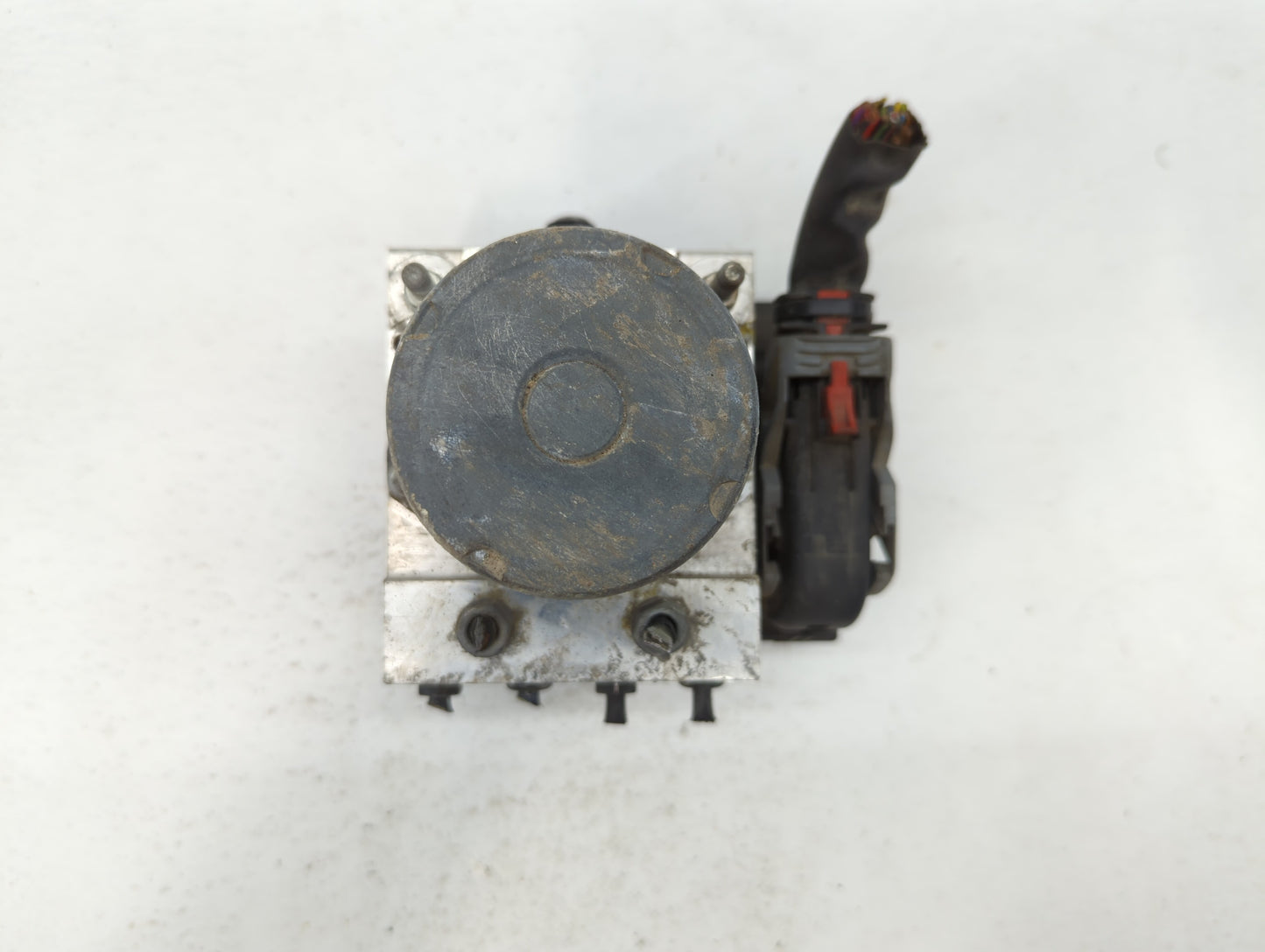 2006 Audi A4 ABS Pump Control Module Replacement P/N:0 265 234 833 Fits OEM Used Auto Parts - Oemusedautoparts1.com