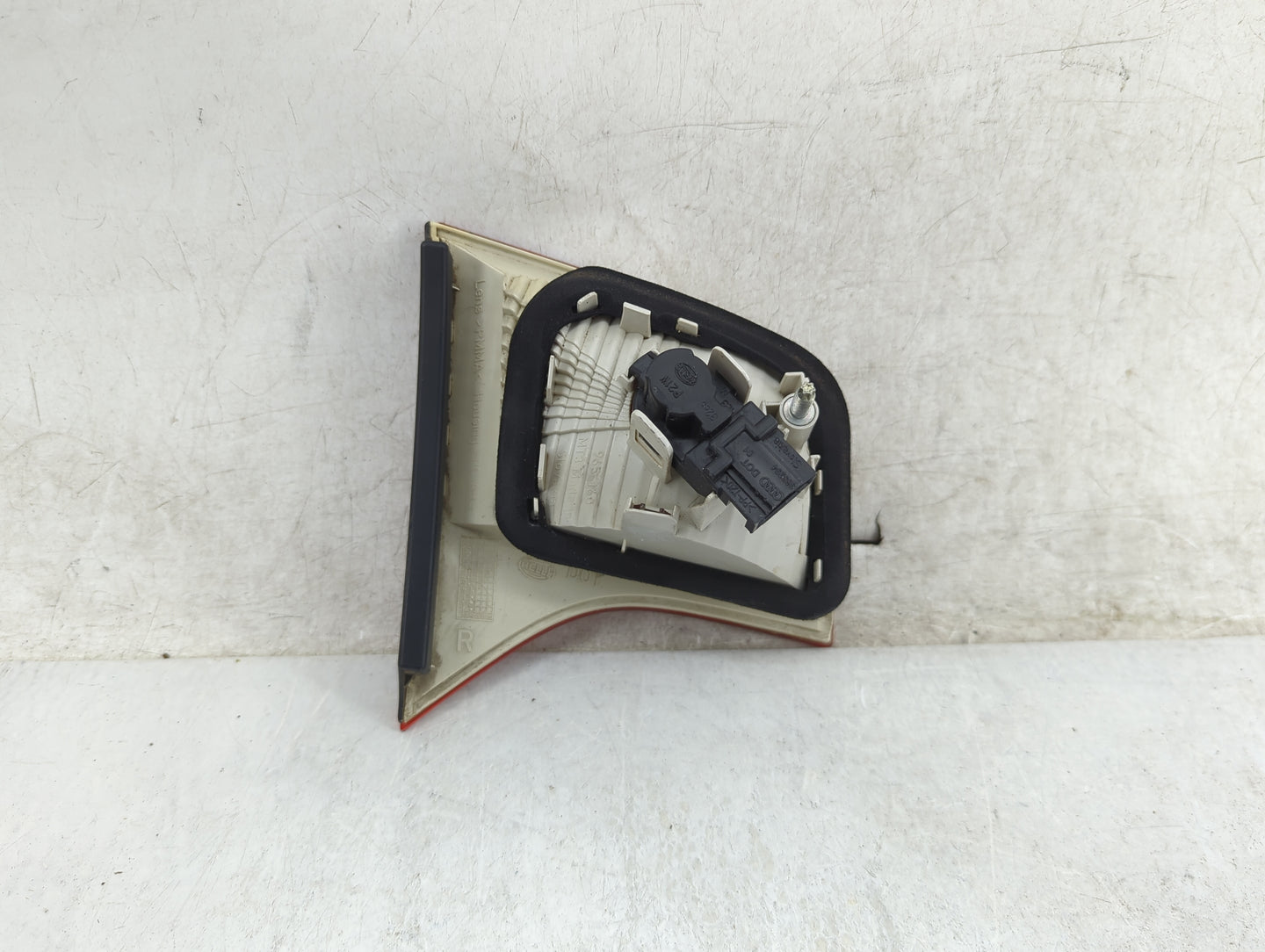 2005 Audi A4 Quattro Passenger Right Side Deck Lid Mounted Tail Light - Oemusedautoparts1.com