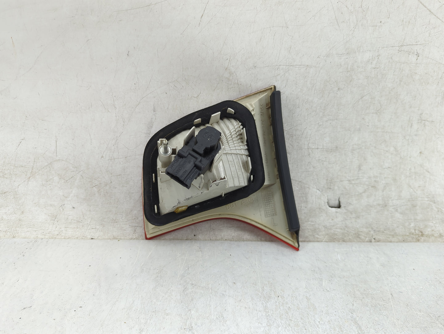 2005-2008 Audi A4 Quattro Driver Left Side Deck Lid Mounted Tail Light - Oemusedautoparts1.com
