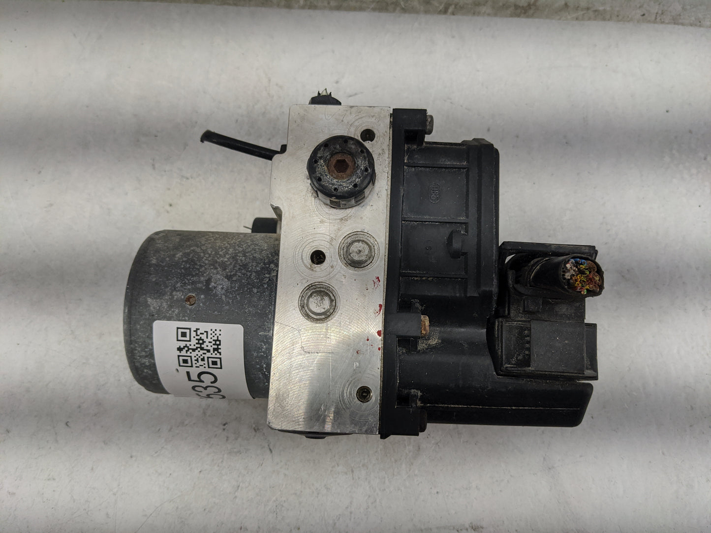 2006 Audi A4 Quattro ABS Pump Control Module Replacement P/N:8E0614517A 0265225045, 0265950012 Fits OEM Used Auto Parts - Oe