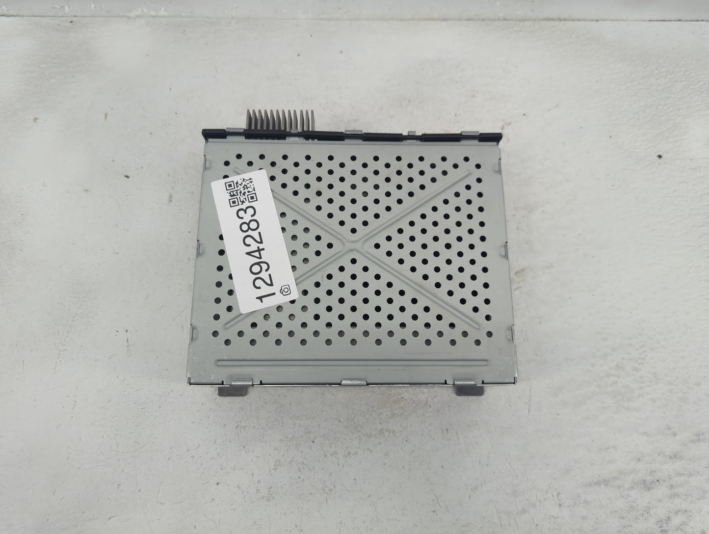 2005-2009 Audi A6 Radio AM FM Cd Player Receiver Replacement P/N:4F0 035 541 B Fits Fits 2005 2006 2007 2008 2009 OEM Used A