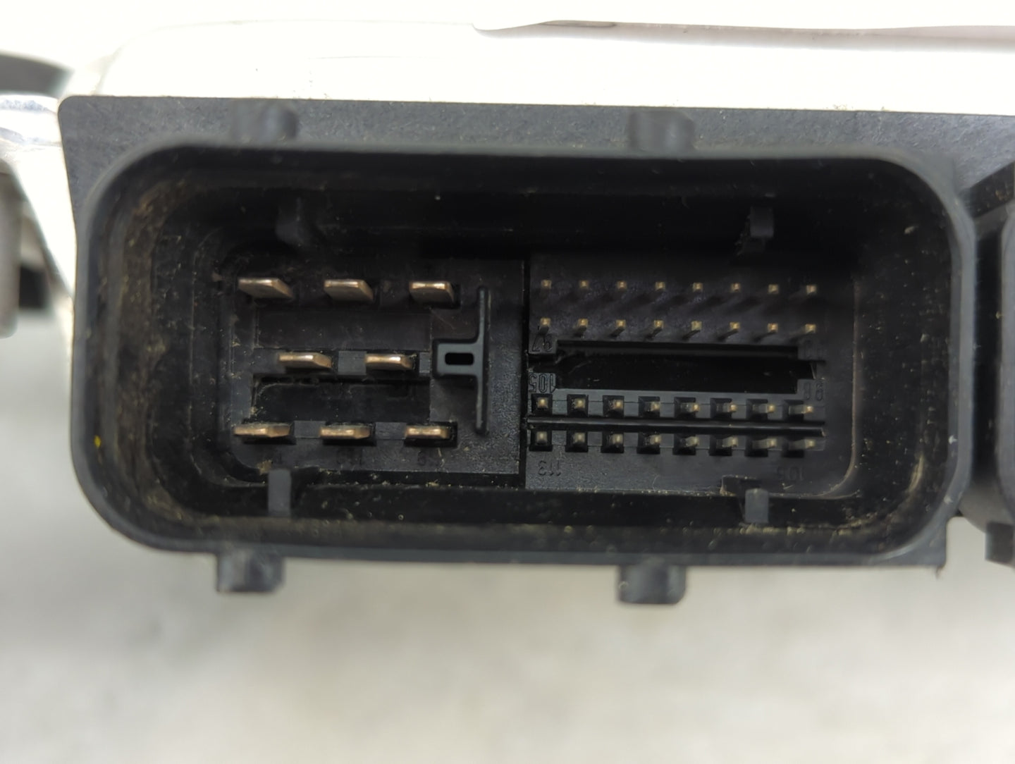 2006 Audi A6 PCM Engine Control Computer ECU ECM PCU OEM P/N:4F0907559 4F0910560E, 0261208921 Fits OEM Used Auto Parts - Oem