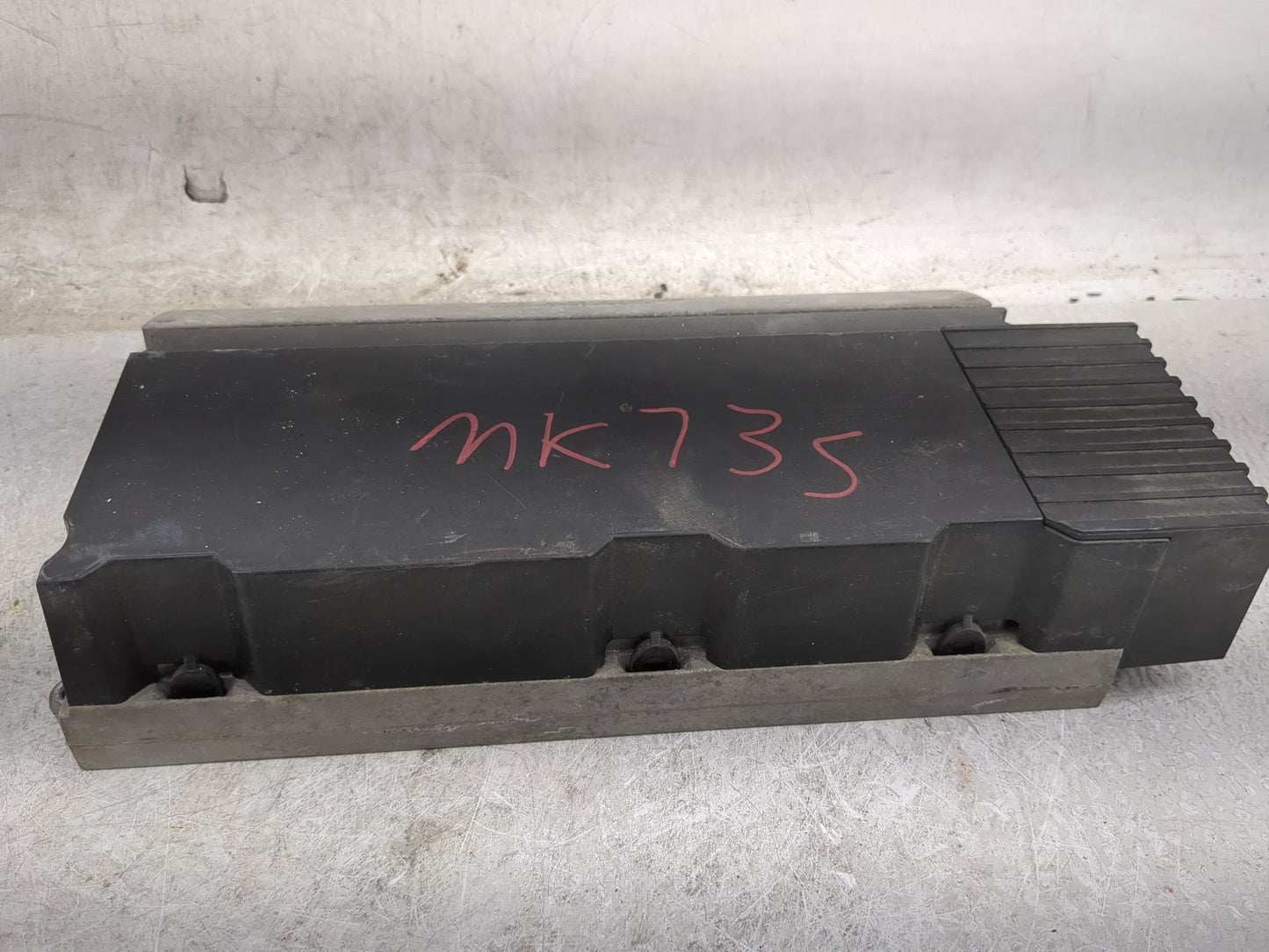 2006 Audi A6 Radio AM FM Cd Player Receiver Replacement P/N:4F0 035 223A Fits OEM Used Auto Parts - Oemusedautoparts1.com