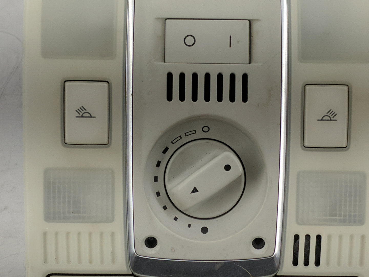 Audi A6 Overhead Roof Console Beige - Oemusedautoparts1.com