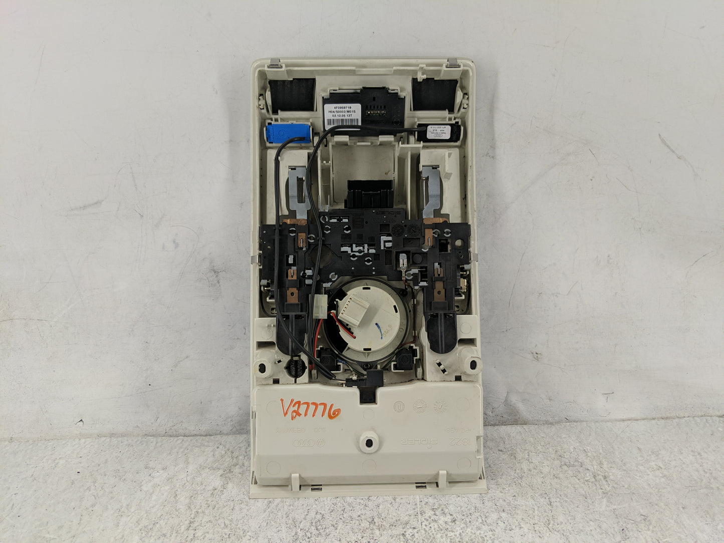 Audi A6 Overhead Roof Console Beige - Oemusedautoparts1.com