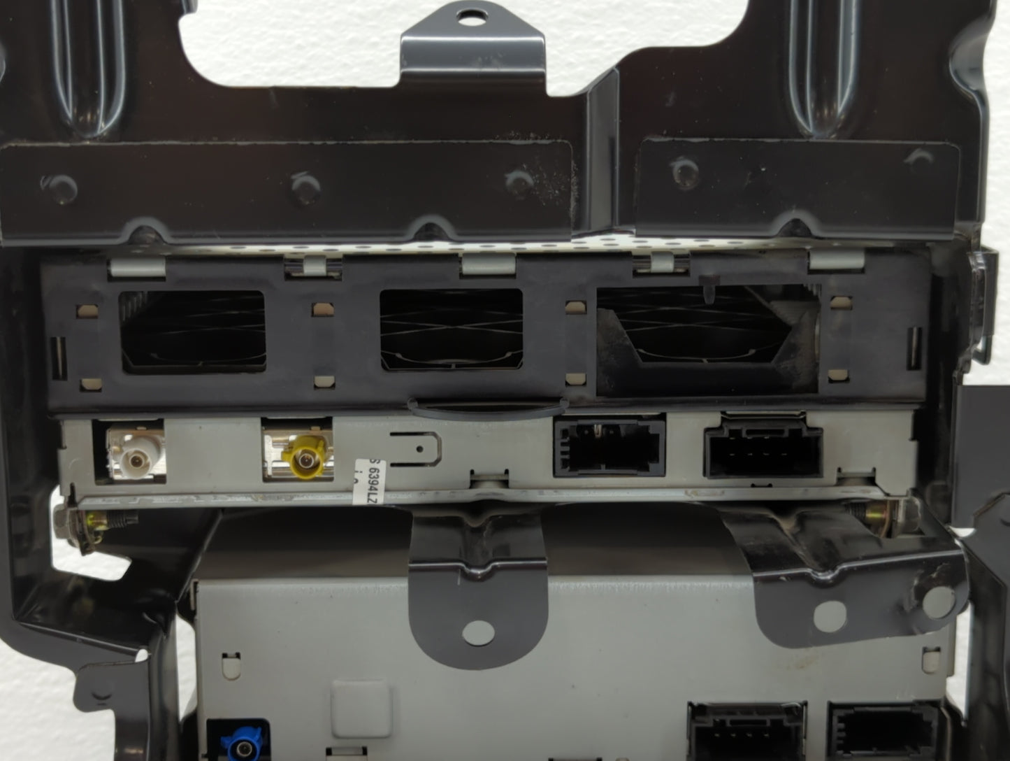 2005-2009 Audi A6 Am Fm Cd Player Radio Receiver - Oemusedautoparts1.com