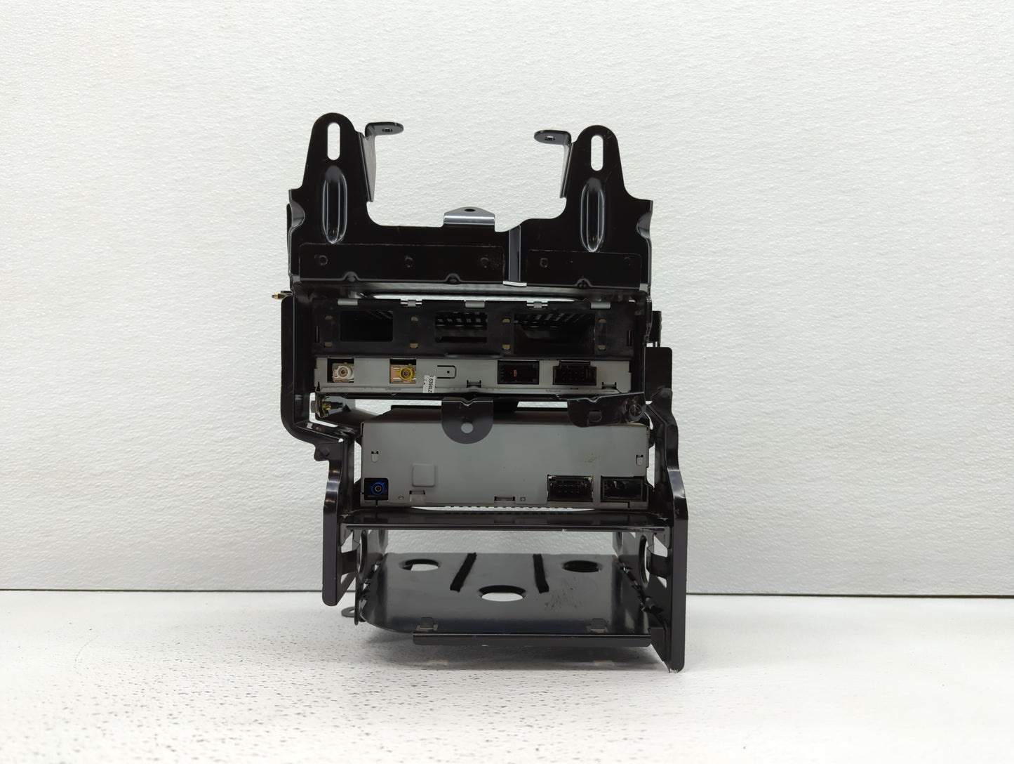 2005-2009 Audi A6 Am Fm Cd Player Radio Receiver - Oemusedautoparts1.com