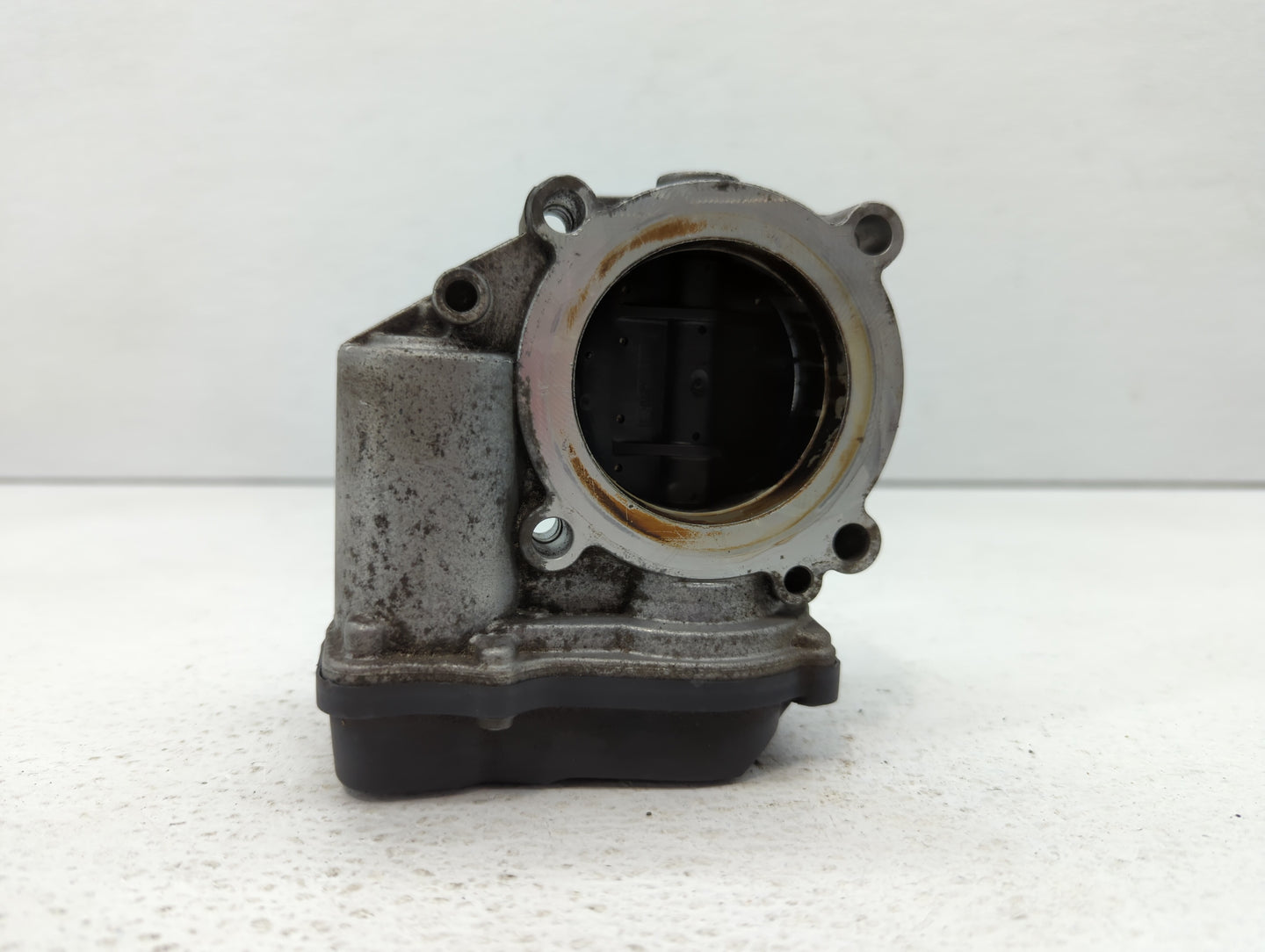 2010-2017 Audi Q5 Throttle Body P/N:06F 133 062 E 06F 133 062 T Fits OEM Used Auto Parts - Oemusedautoparts1.com