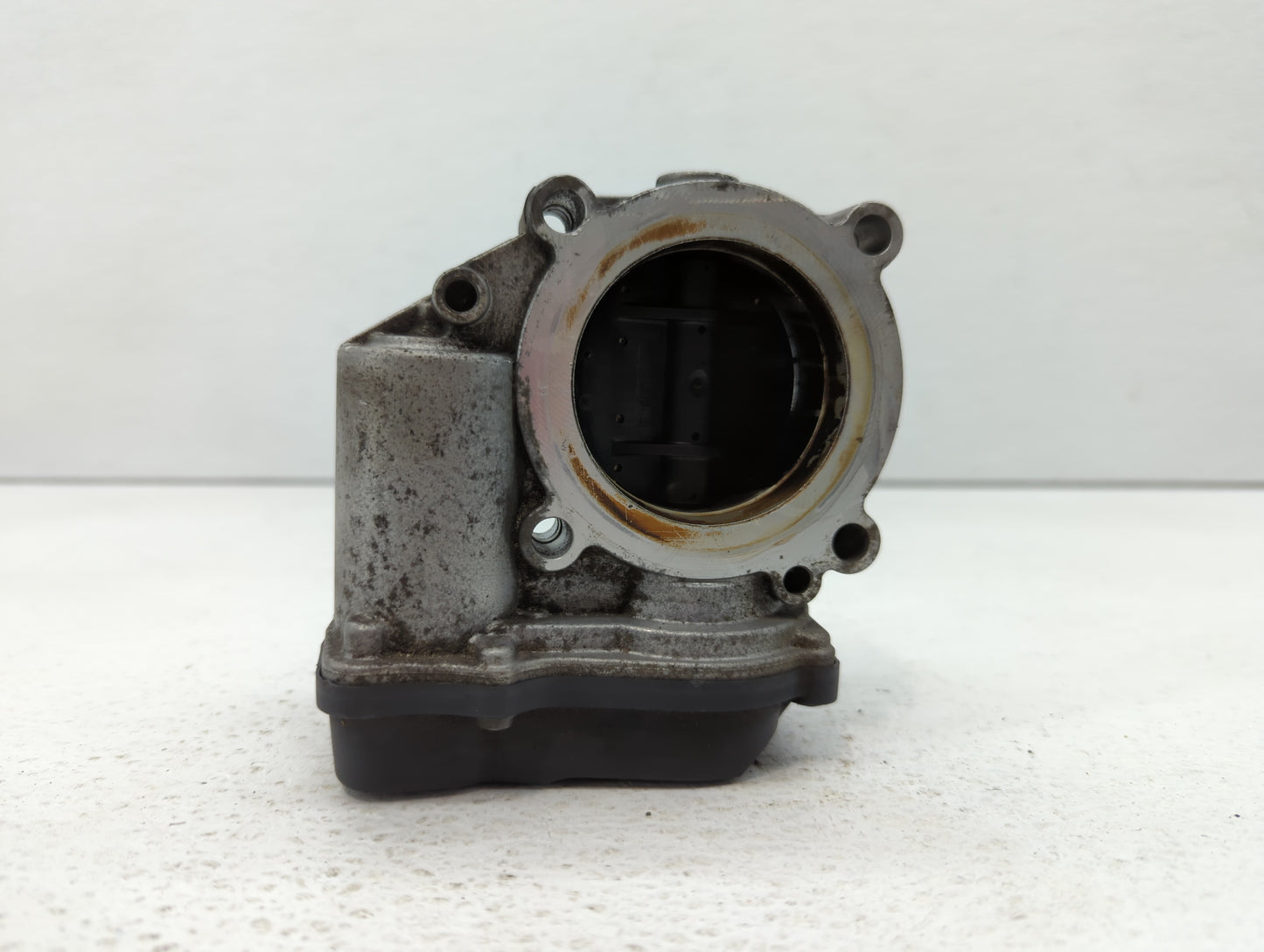 2010-2017 Audi Q5 Throttle Body P/N:06F 133 062 E 06F 133 062 T Fits OEM Used Auto Parts - Oemusedautoparts1.com