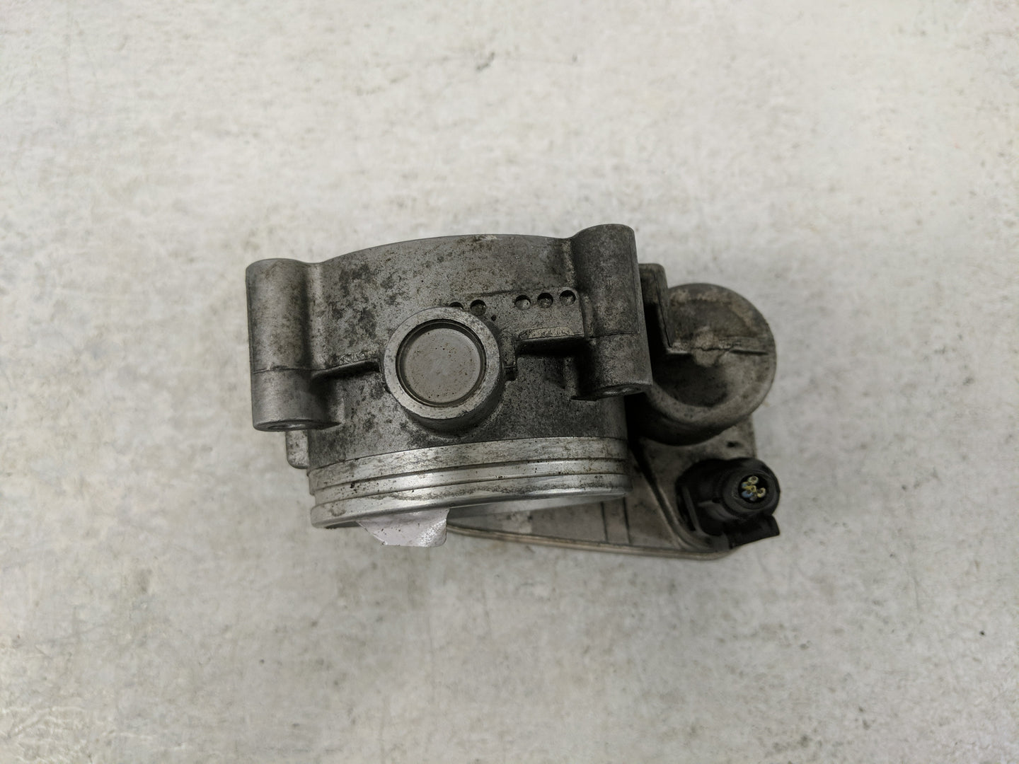 2006 Bmw 325ci Throttle Body Fits OEM Used Auto Parts - Oemusedautoparts1.com