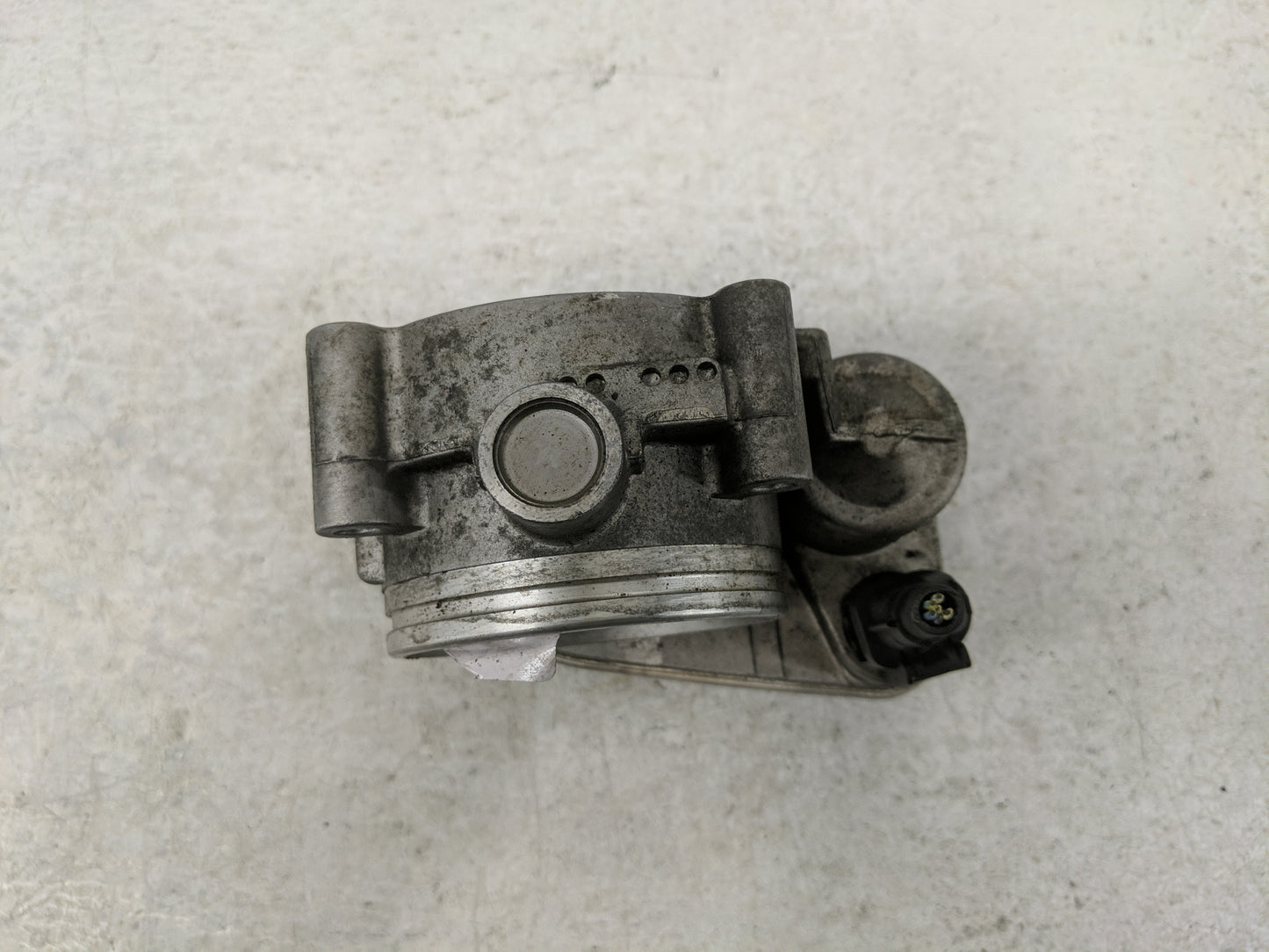 2006 Bmw 325ci Throttle Body Fits OEM Used Auto Parts - Oemusedautoparts1.com