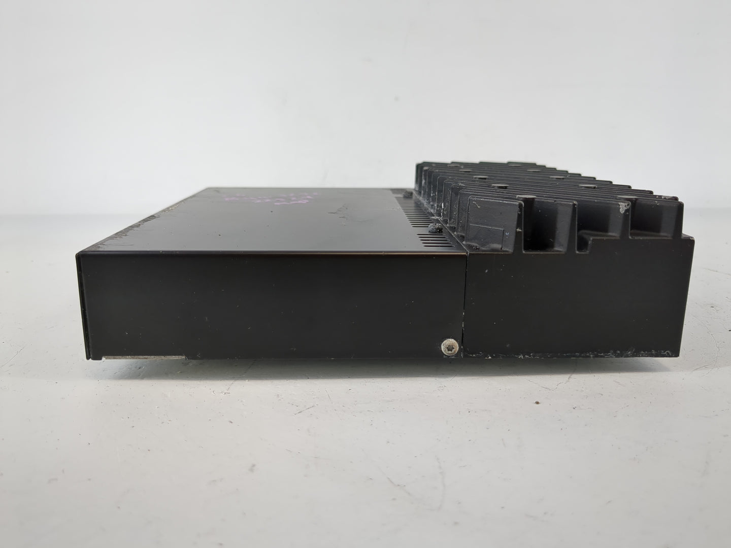 2001-2005 Bmw 325i Radio Speaker Amplifier 532230808 - Oemusedautoparts1.com