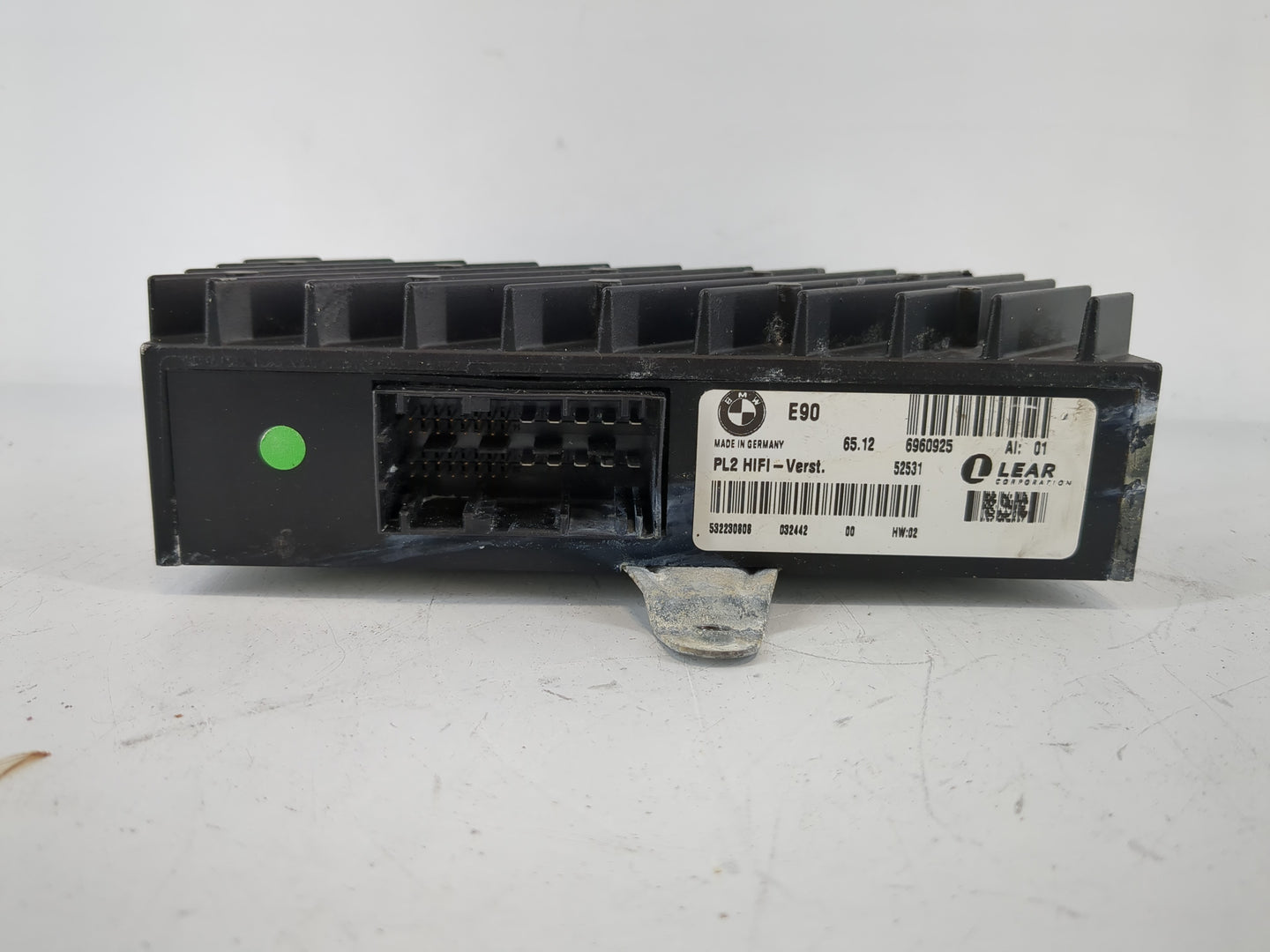2001-2005 Bmw 325i Radio Speaker Amplifier 532230808 - Oemusedautoparts1.com