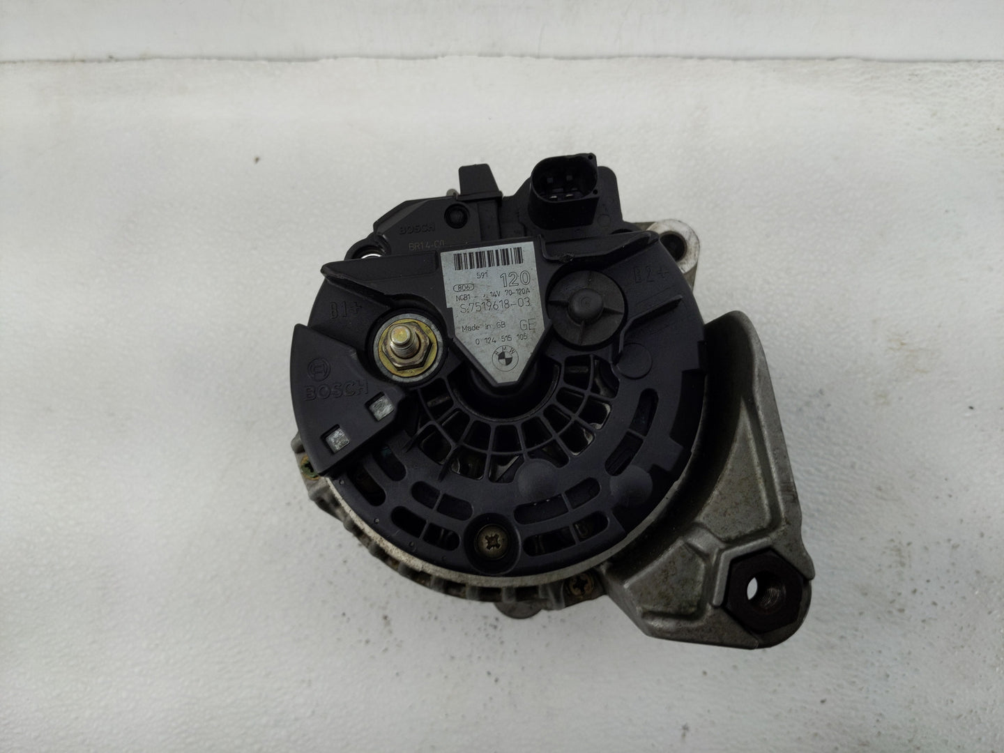 2001-2006 Bmw 325i Alternator Replacement Generator Charging Assembly Engine OEM P/N:7519618-03 0 986 041 814 Fits OEM Used 