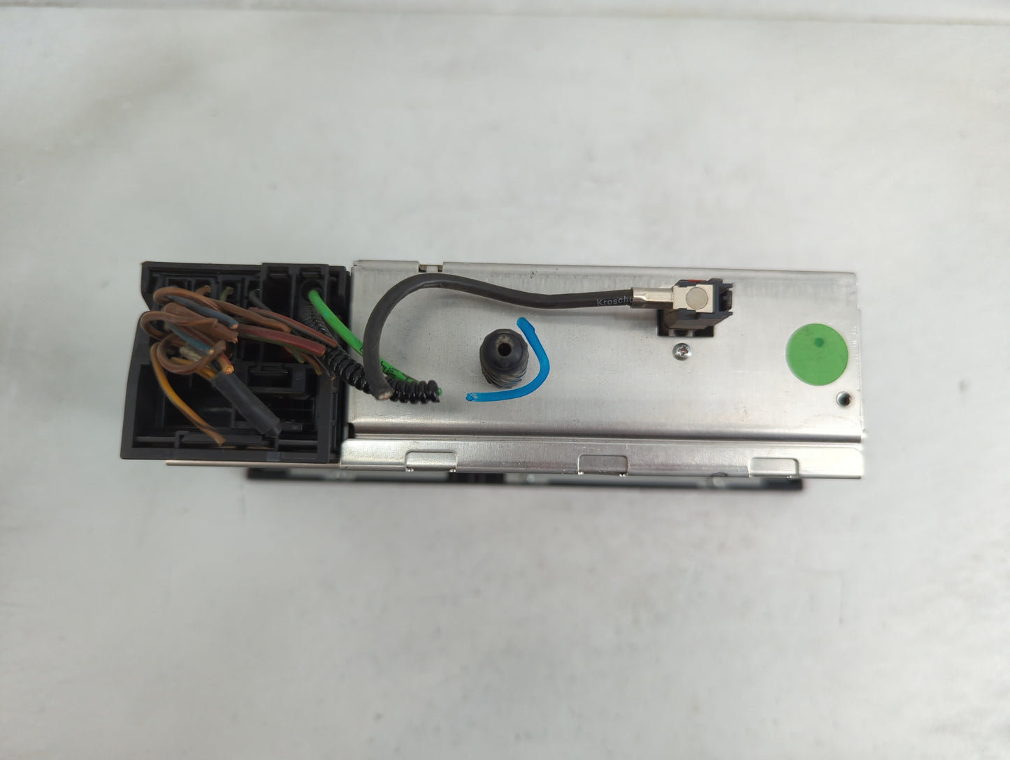 2006 Bmw 325i Radio AM FM Cd Player Receiver Replacement P/N:65.12-6 975 013 Fits OEM Used Auto Parts - Oemusedautoparts1.co