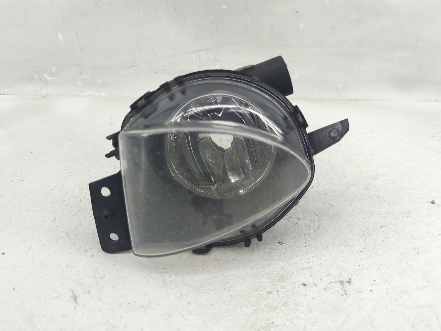 2006-2006 Bmw 325i Driver Left Oem Fog Light Lamp - Oemusedautoparts1.com