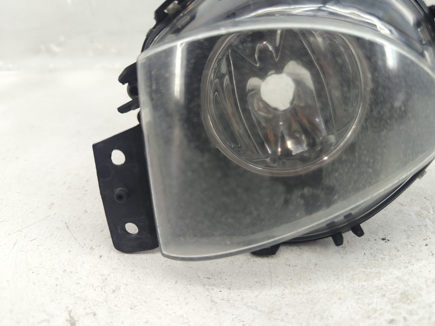 2006-2006 Bmw 325i Driver Left Oem Fog Light Lamp - Oemusedautoparts1.com