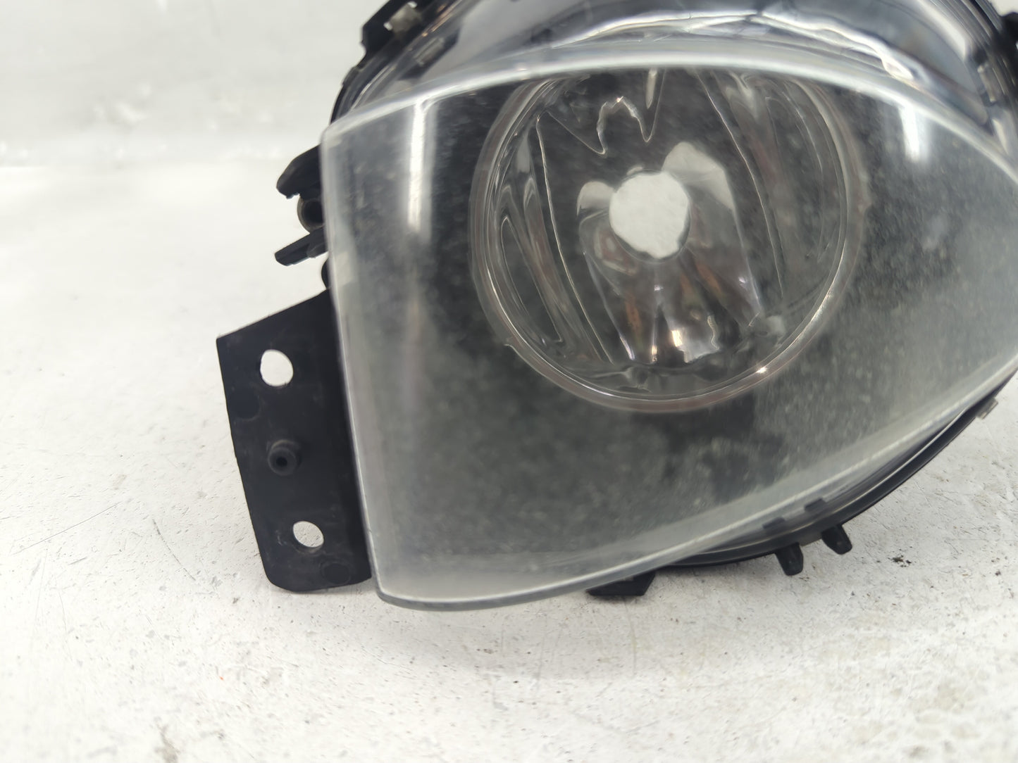 2006-2006 Bmw 325i Driver Left Oem Fog Light Lamp - Oemusedautoparts1.com