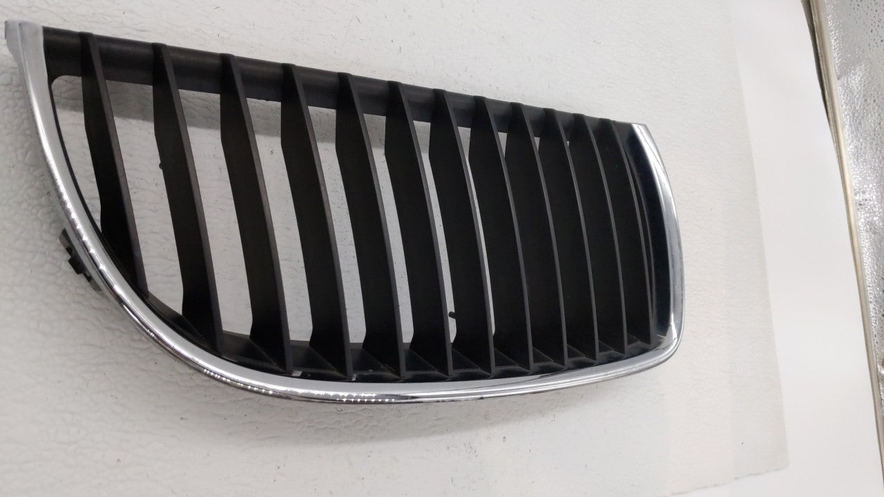 2006-2006 Bmw 325i Front Grille Bumper Not Included - Oemusedautoparts1.com