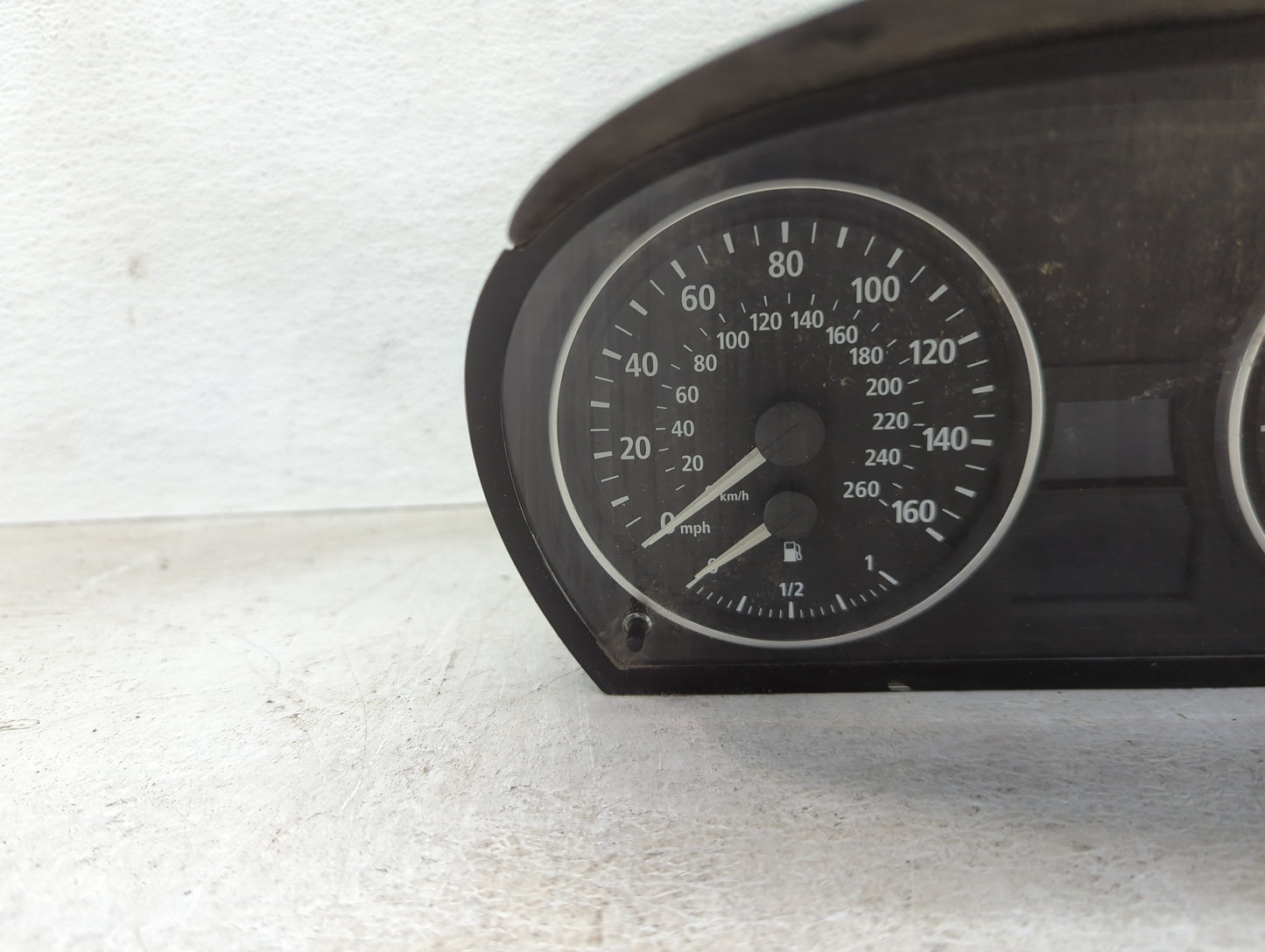 2006 Bmw 325i Instrument Cluster Speedometer Gauges P/N:6983495-01 14369510, IK698349501N, A2C53144926 Miles:137K Fits OEM U