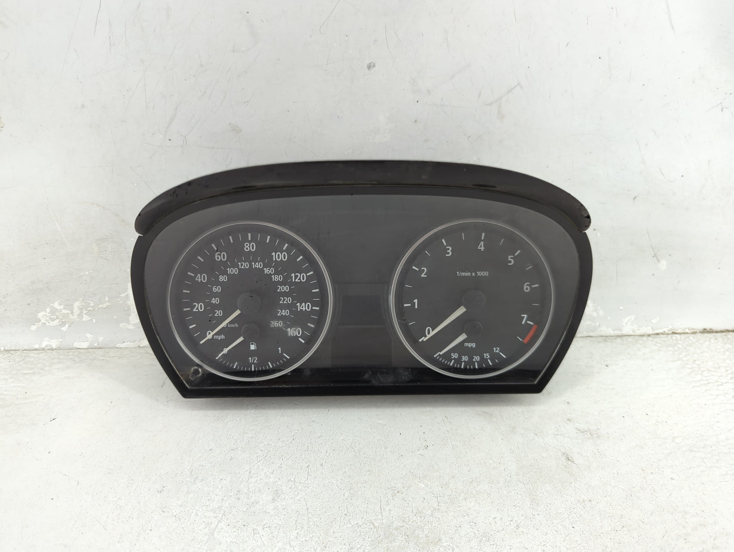 2006 Bmw 325i Instrument Cluster Speedometer Gauges P/N:9110213-05 A2C53168449, IK911021305S Miles:121K Fits OEM Used Auto P