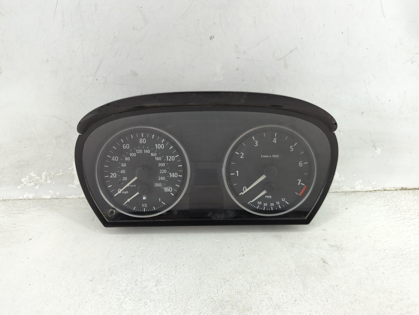 2006 Bmw 325i Instrument Cluster Speedometer Gauges P/N:9110213-05 A2C53168449, IK911021305S Miles:121K Fits OEM Used Auto P