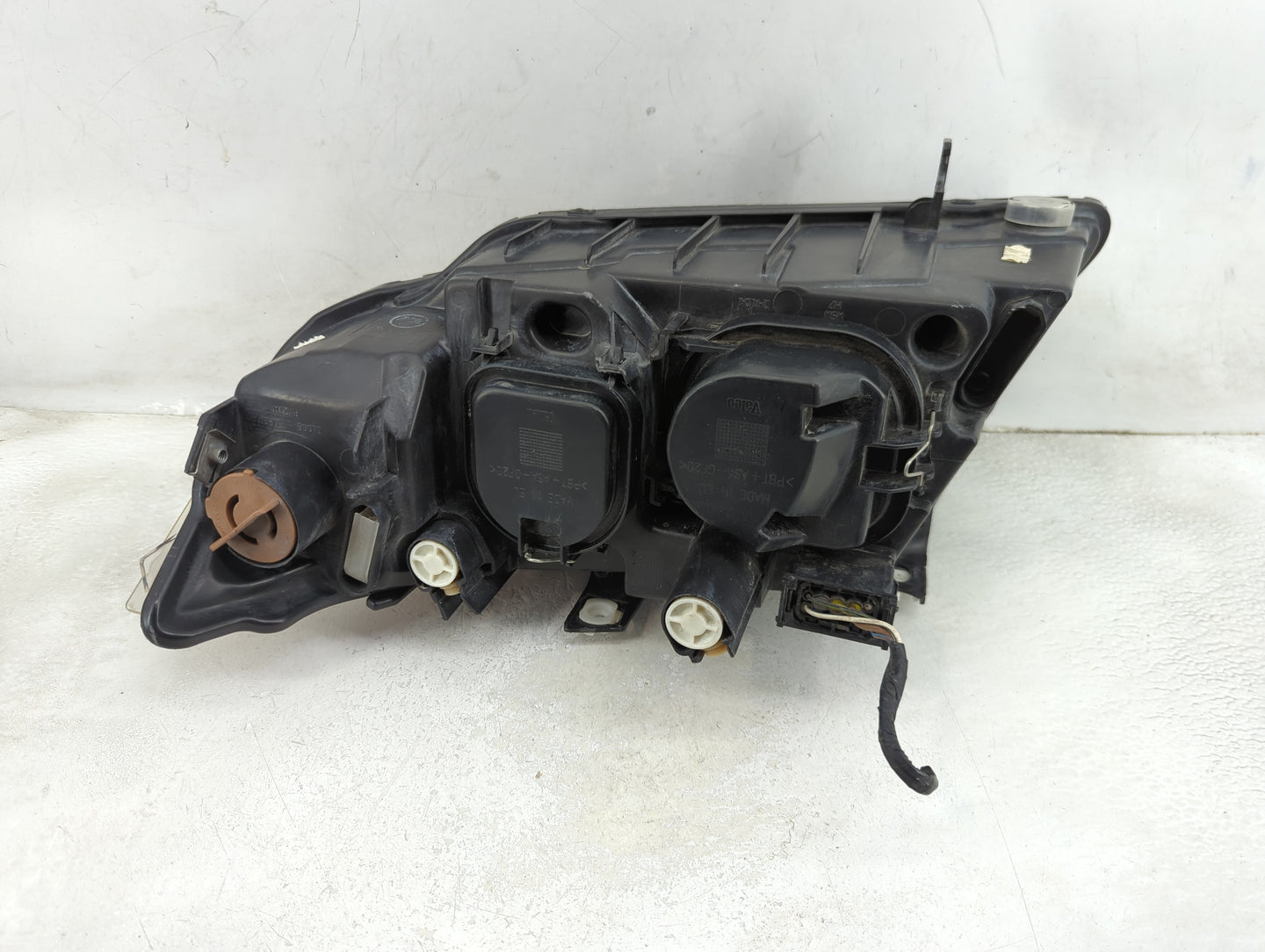 2006-2006 Bmw 325i Passenger Right Oem Head Light Headlight Lamp - Oemusedautoparts1.com