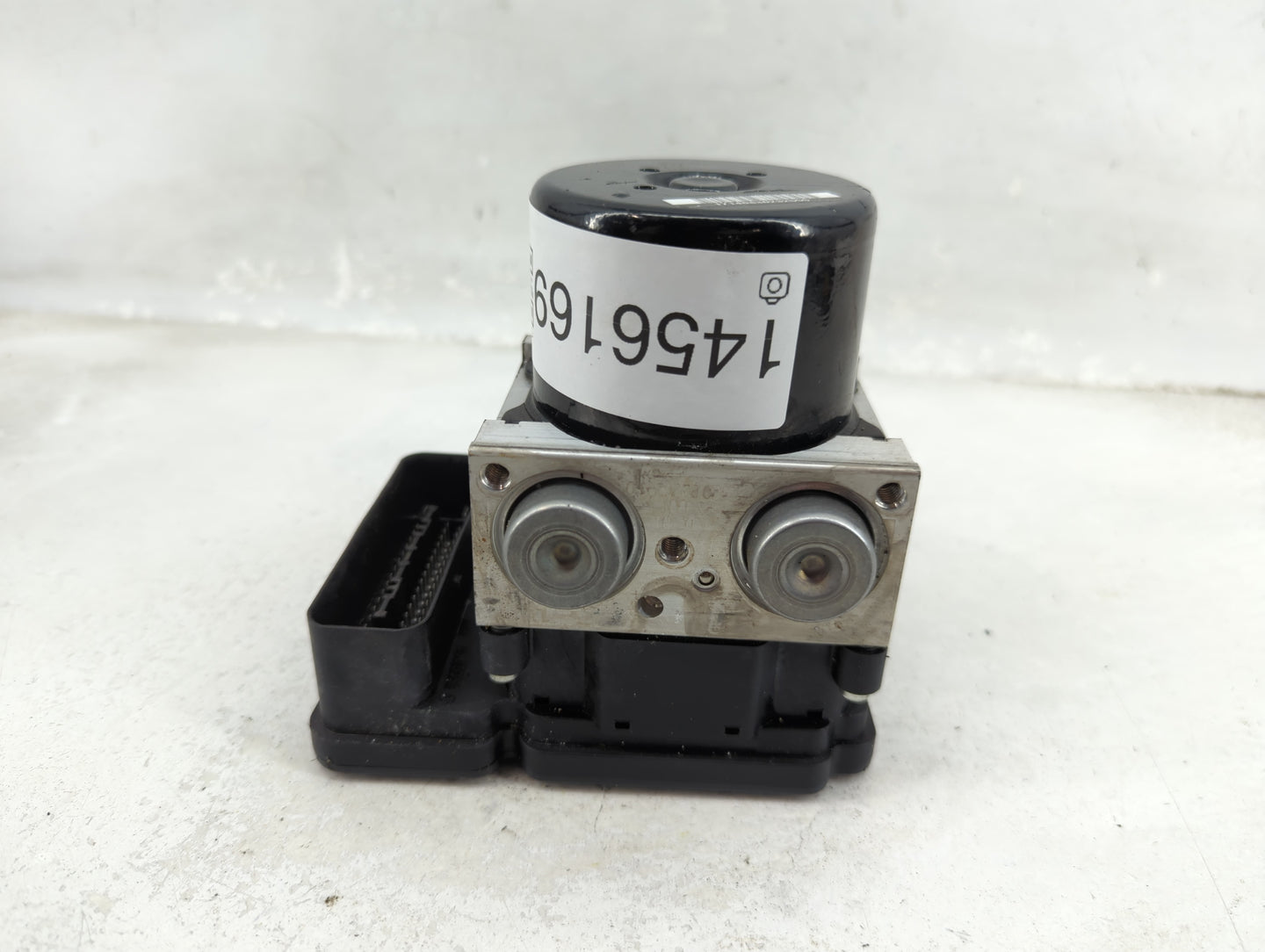 2006 Bmw 325i ABS Pump Control Module Replacement P/N:3451-6774929-01 Fits OEM Used Auto Parts - Oemusedautoparts1.com