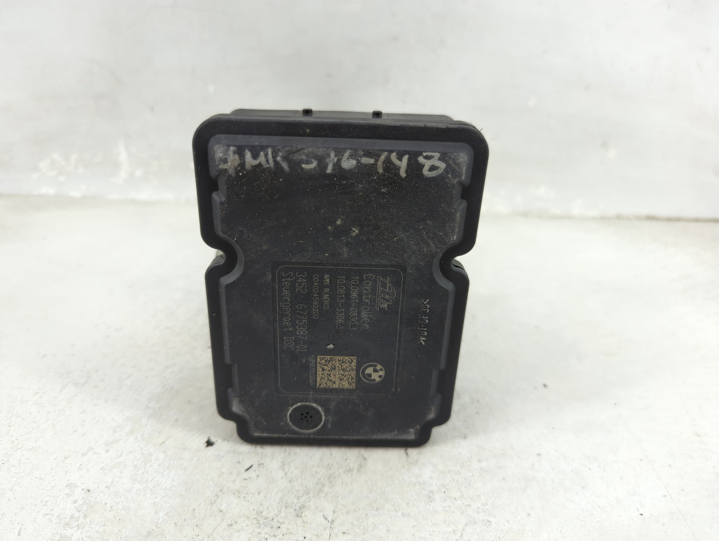 2006 Bmw 325i ABS Pump Control Module Replacement P/N:3451-6774929-01 Fits OEM Used Auto Parts - Oemusedautoparts1.com