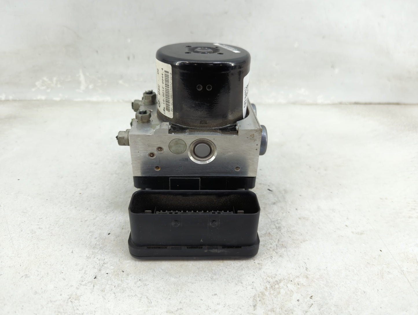 2006 Bmw 325i ABS Pump Control Module Replacement P/N:3451-6774929-01 Fits OEM Used Auto Parts - Oemusedautoparts1.com