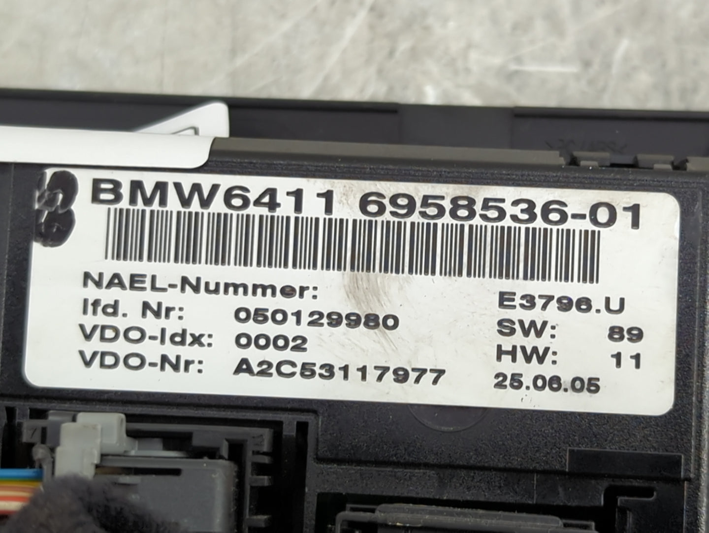 2006 Bmw 325i Climate Control Module Temperature AC/Heater Replacement P/N:6958536-01 Fits OEM Used Auto Parts - Oemusedauto