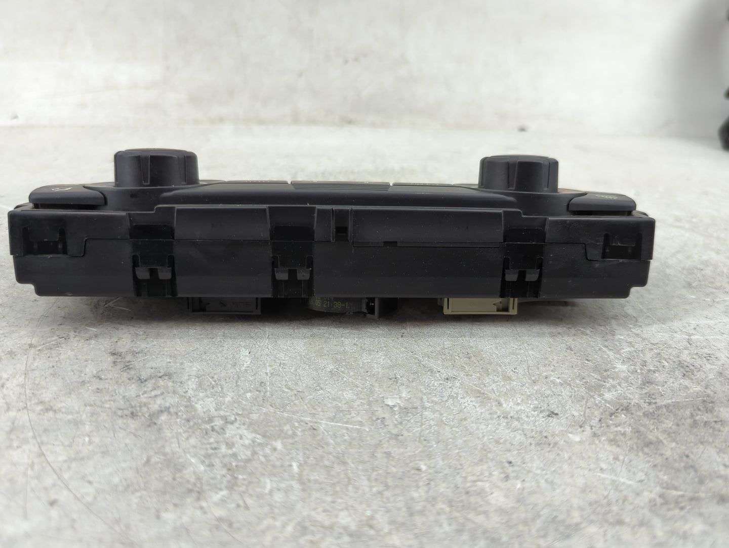 2006 Bmw 325i Climate Control Module Temperature AC/Heater Replacement P/N:6983944-01 Fits OEM Used Auto Parts - Oemusedauto