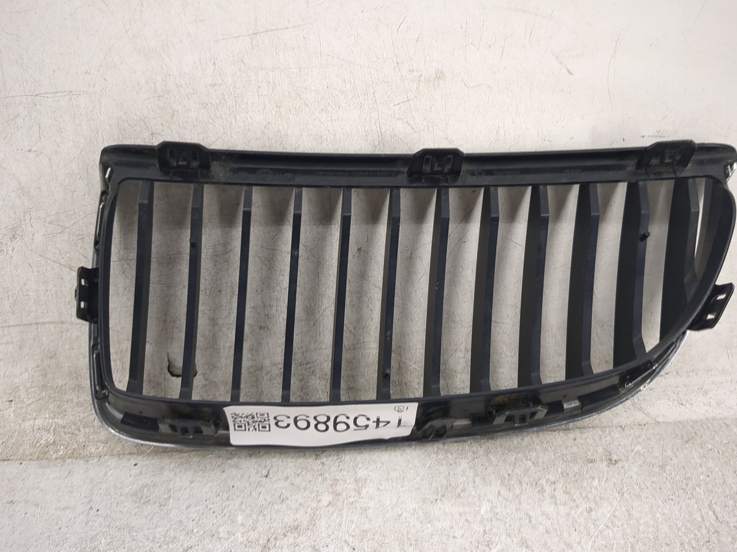 2006-2006 Bmw 325i Front Grille Bumper Not Included 1459893 - Oemusedautoparts1.com