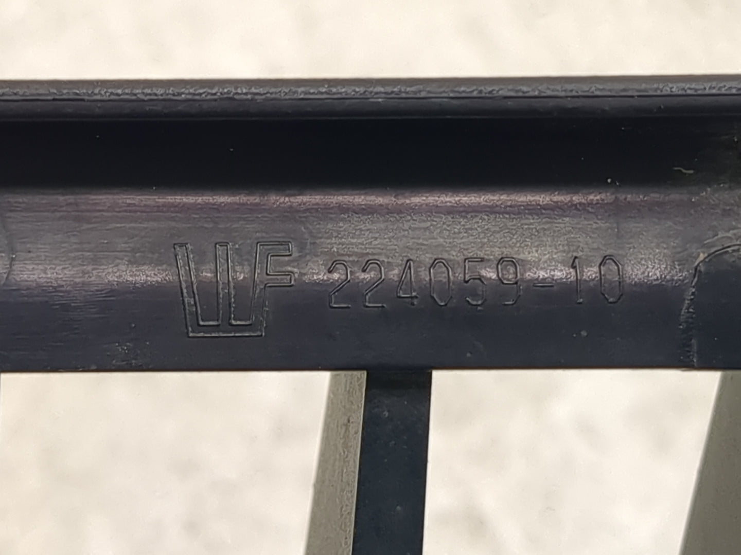 2006-2006 Bmw 325i Front Grille Bumper Not Included 1459893 - Oemusedautoparts1.com